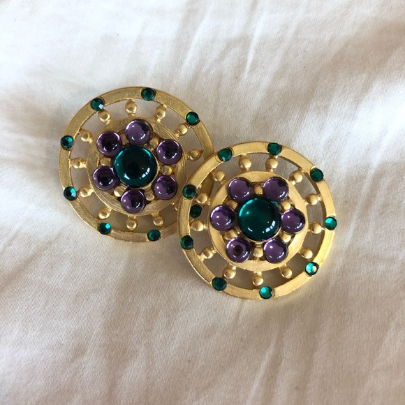 Jewelry - {Vintage} Gold Clip On Earrings